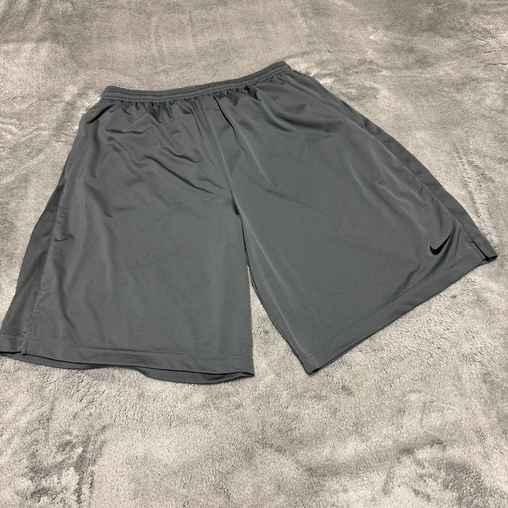 Nike Dri Fit Gray Athletic Shorts Men's Large Pockets 398513-064